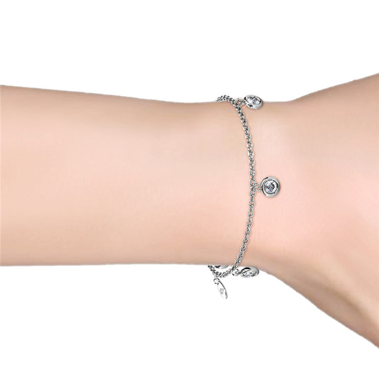 Refined Five-Stone Charm Bracelet Minimalist Everyday Layering Jewelry / DB0022